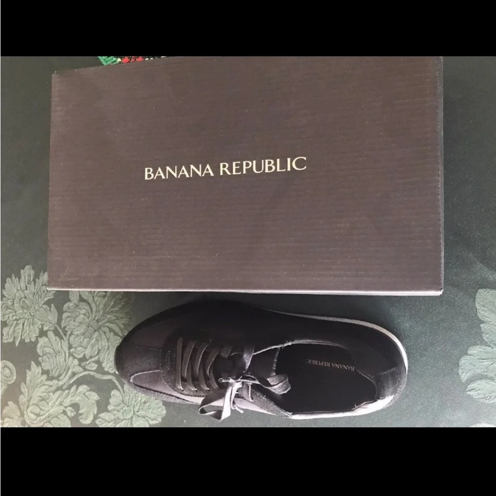 Banana Republic Men’s 8 Women’s 9.5 Thane Leather Suede Nylon Lace Sneaker Black